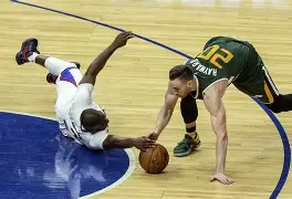 开元棋牌入口-哈登审判之投全场回放视频