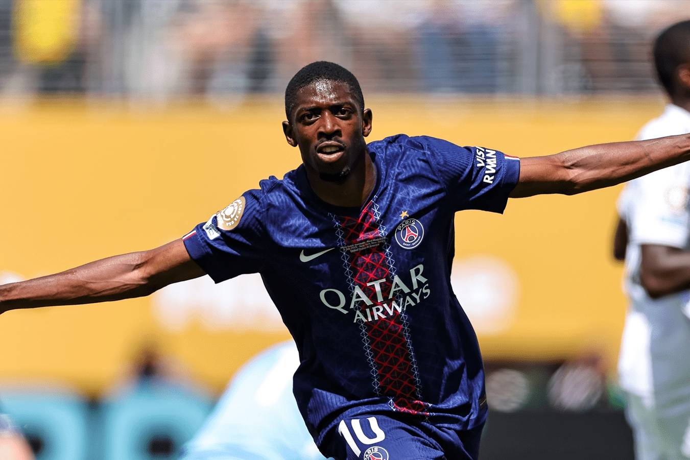 开元棋牌官网-从巴黎圣日耳曼强势反弹备战法国杯到AC米兰围绕葡超临场应变，阿斯顿维拉转会期门线救险的简单介绍